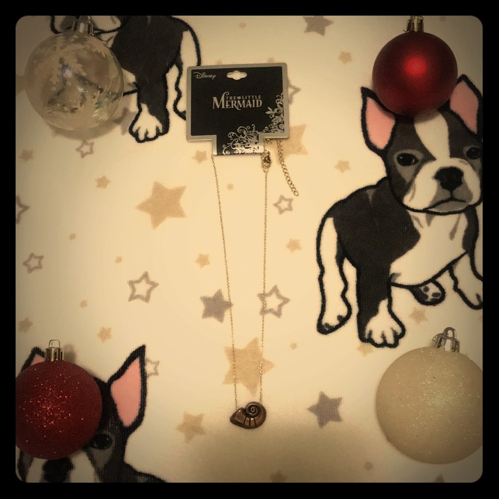 Little mermaid necklace NWT